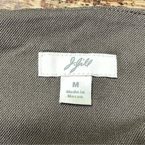 Floral Embroidered Button-Up Top - Brown - Picture 4 of 7